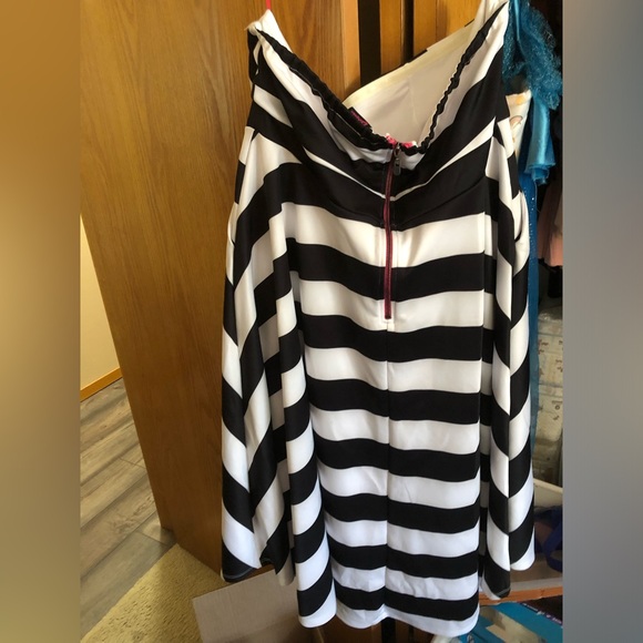 Barbie black and white dress - Picture 3 of 5